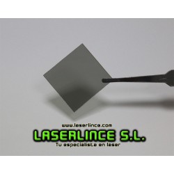 Polarizador lineal para regulación de potencia láser