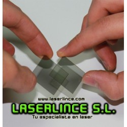 Linear polarizer for laser power regulation