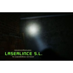Linterna CREE de marca TrustFire P7- F16 900 lumenes
