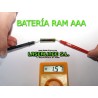 Voltaje de 1 batería recargable AAA RAM,1 batería recargable AAA NI-MH y 1 batería AAA alcalina sucesivamente